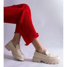 Beigefarbene Damenmokassins aus Öko-Leder 1