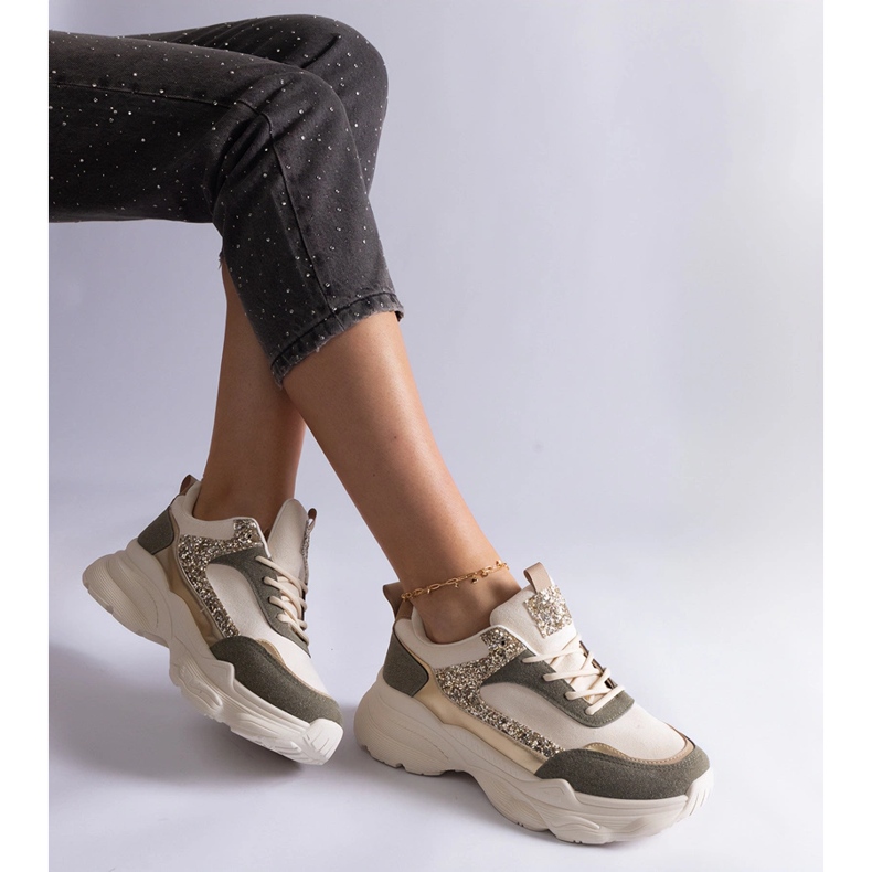 Grüne Turnschuhe mit Glitzereinsätzen 2