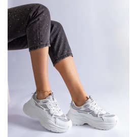 Weiße Sneaker mit Glitzereinsätzen 3
