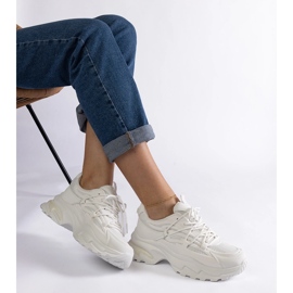 Weiße Sport-Sneaker mit massiver Sohle 2