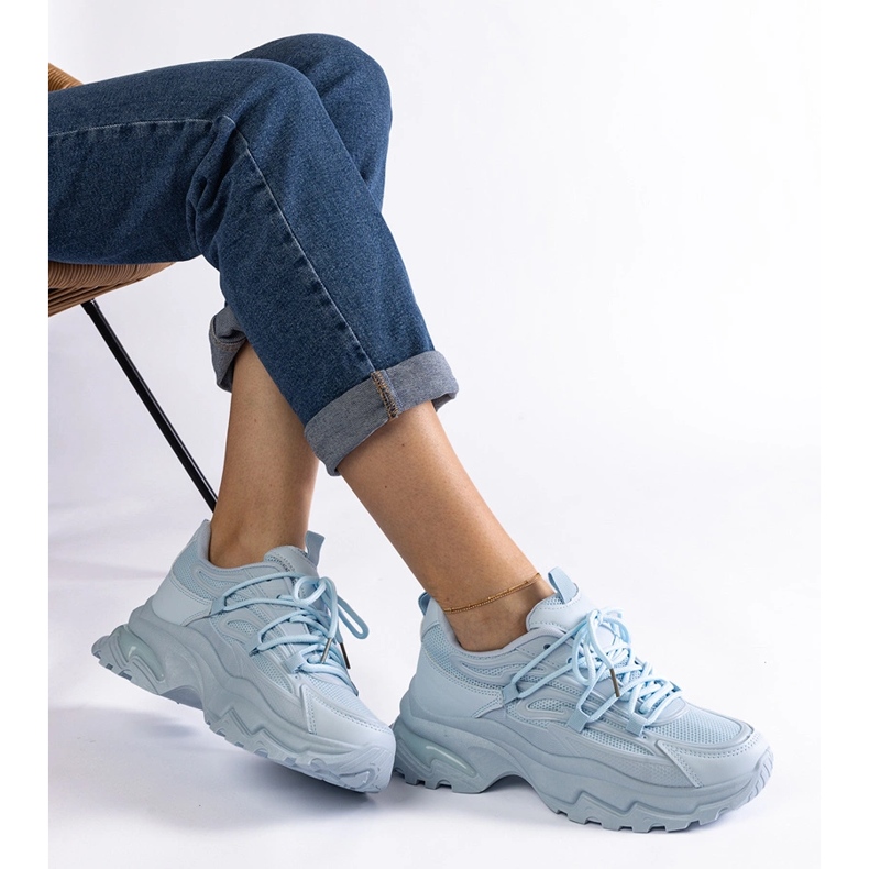 Blaue Sport-Sneaker mit massiver Sohle 2