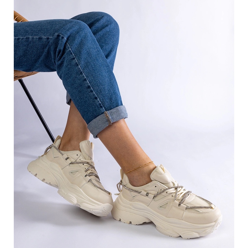 Beigefarbene Sport-Sneaker für Damen 1