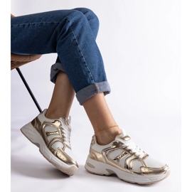 Weiß-goldene Sport-Sneaker 1