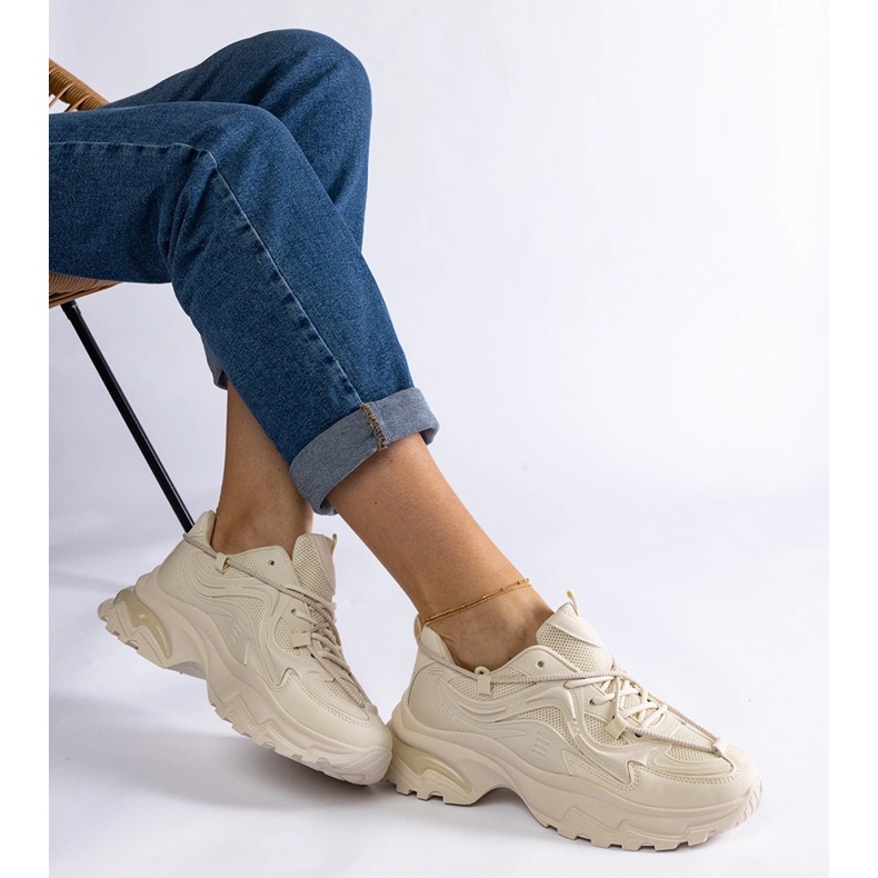 Beigefarbene Sport-Sneaker für Damen 1