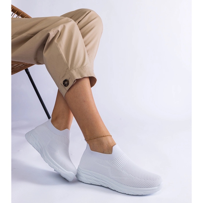 Weiße Sport-Sneaker zum Hineinschlüpfen 1