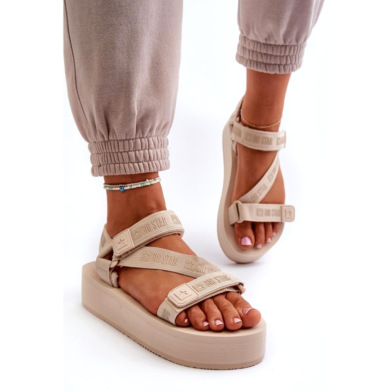 Frauensandalen auf der Plattform Big Star NN274A528 Beige 2
