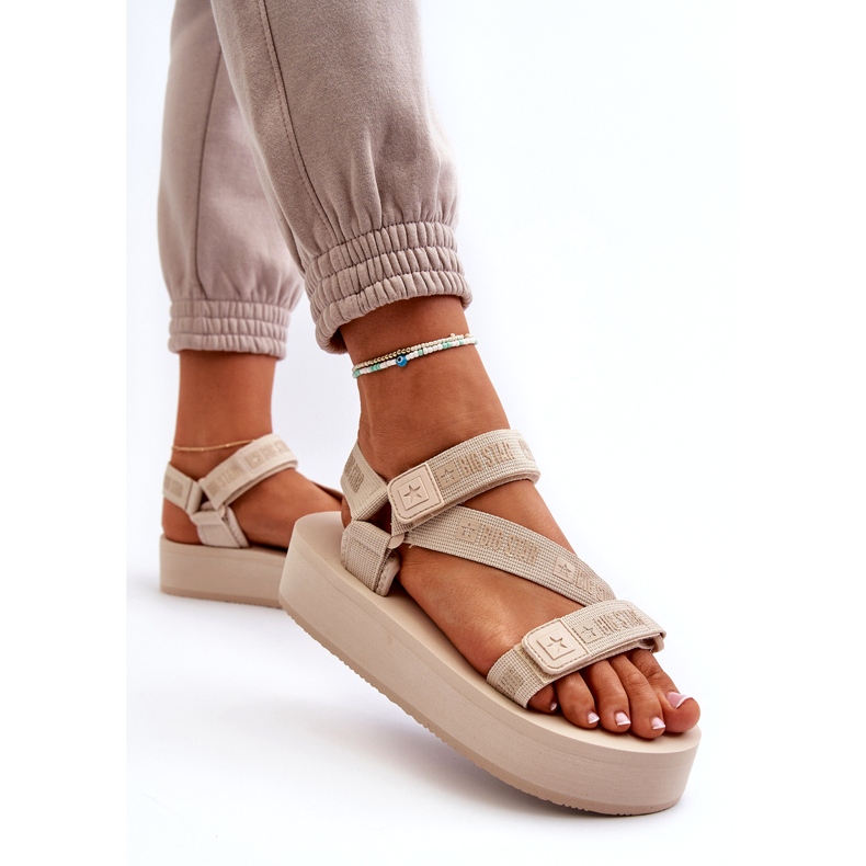 Frauensandalen auf der Plattform Big Star NN274A528 Beige 3