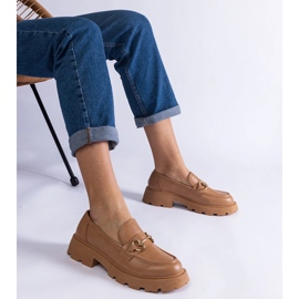 Braune Slipper mit Öko -Leder mit goldener Dekoration beige 1