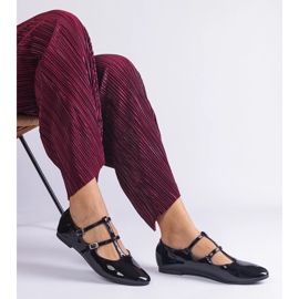 Schwarze Ballerinas aus Lackleder mit Schnalle 2