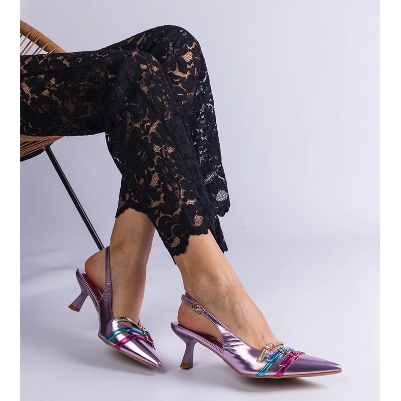 Lila Entenküken mit offenem Piet violett 2