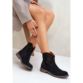 Schwarze Openwork -Stiefel 7