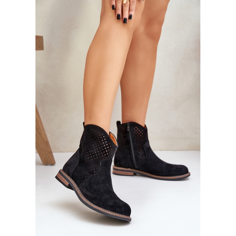 Schwarze Openwork -Stiefel 2