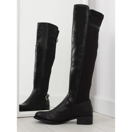 Schwarze Stiefel mit flexiblem Obermaterial 2