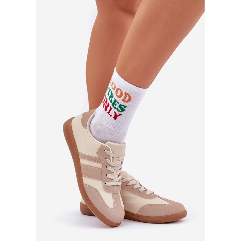 Niedrige Frauen -Turnschuhe mit Öko -Leder Beige 1