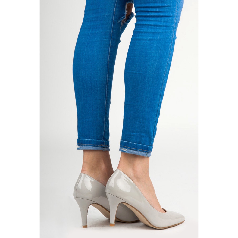 Vinceza Grau lackierte Pumps 1