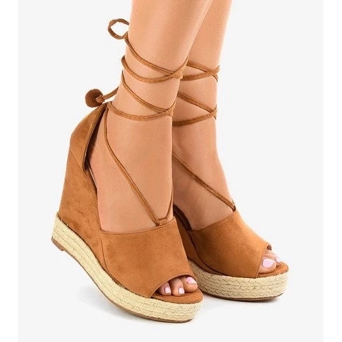 Beige Loafer auf der Plattform und beige Damen-Loafer 2