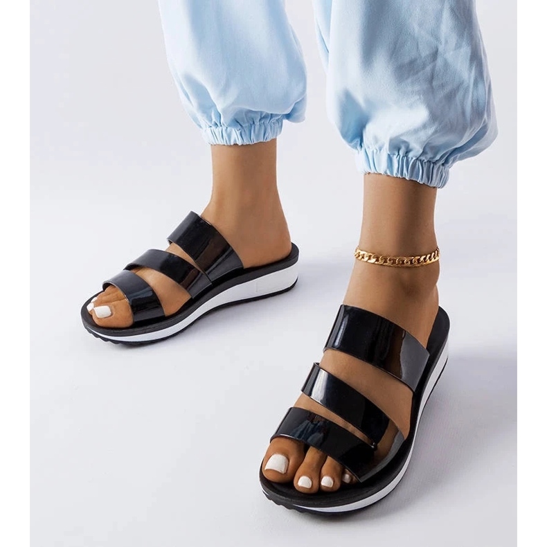 Elegante schwarze Damen-Schnürschuhe aus Lackleder 2