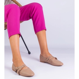 Beige Ballerinas aus Eco -Leder mit Schnallen dekoriert 1