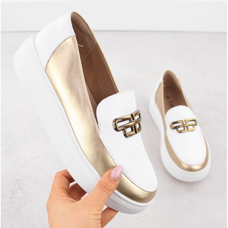 Damen-Lederschuhe auf der Plattform Weißgold T.Sokolski W25-499 1