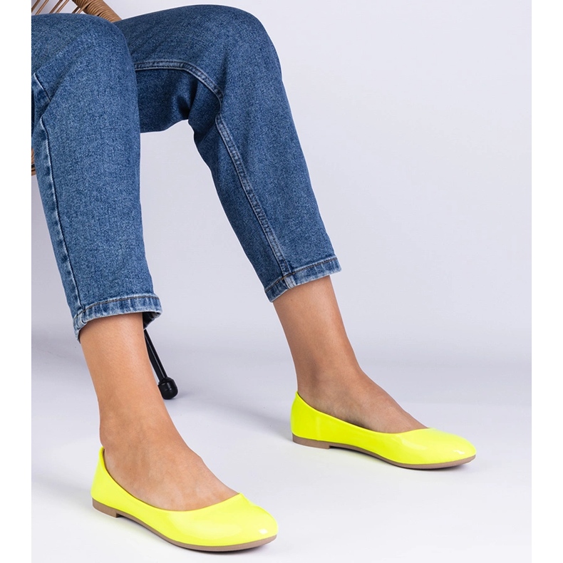 Gelbe Neon -Lack -Ballerinas 1