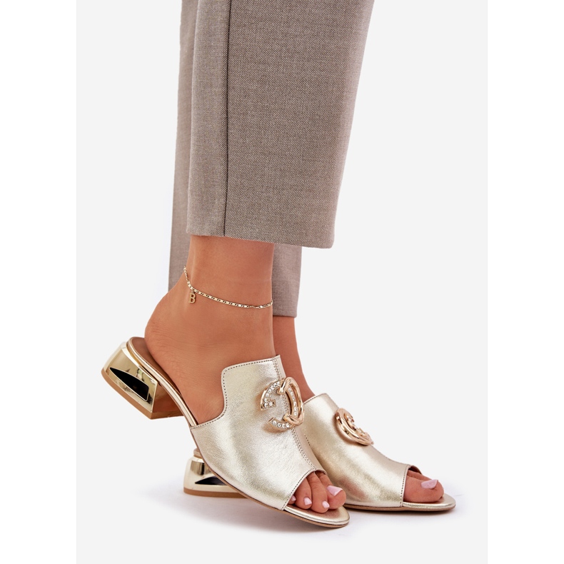 Elegante Leder -Frauen -Low -Heels Laura Messi 2874 Zlotys golden 1