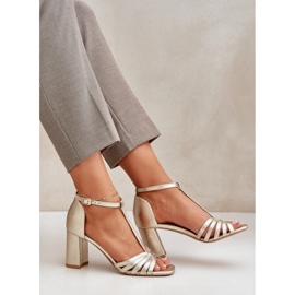Natürliche Ledersandalen auf dem Laura Messi 2766 Zloty Post golden 7