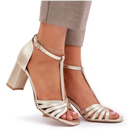 Natürliche Ledersandalen auf dem Laura Messi 2766 Zloty Post golden 10