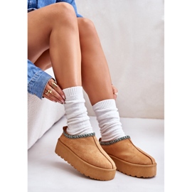 Pantoffeln für Frauen auf der Plattform mit Kamelstickerei beige 5