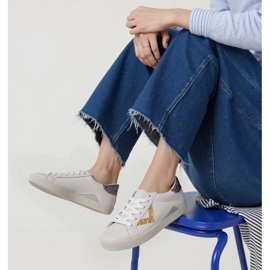 Frauen -Glitzer -Sneaker Goldeinsätze weiß 1