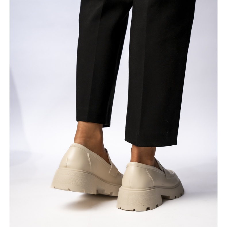 Frauen über Giulia Beige Sladers 1