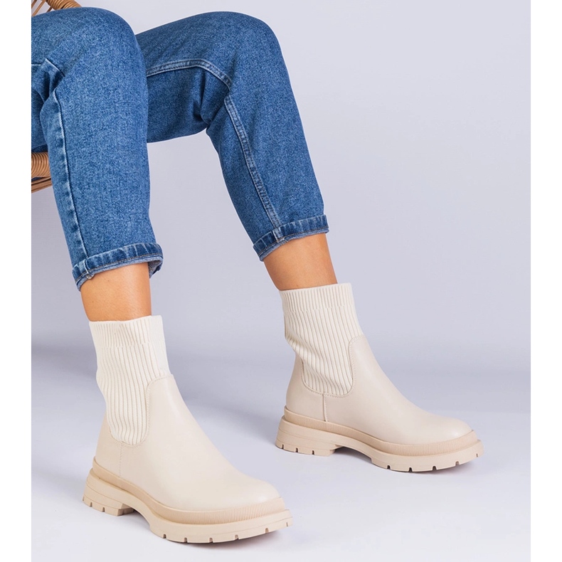 Beigefarbene Stiefeletten mit Obermaterial aus Stoff 1