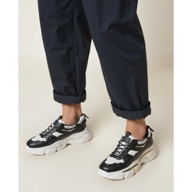 Frauen -Sneaker Luna Black schwarz 2