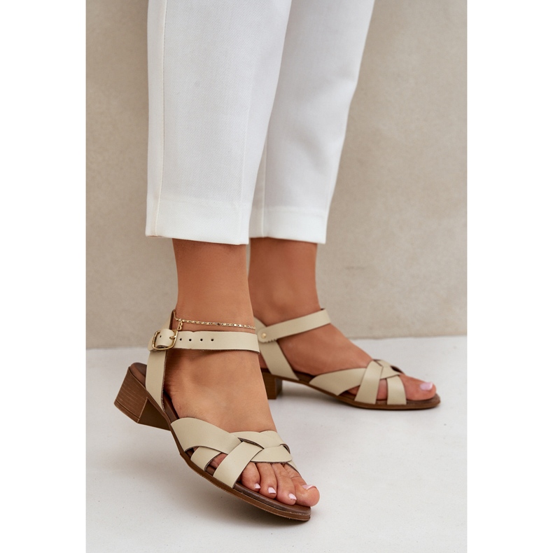 Ledersandalen mit einer zarten Ferse Zazoo 40372 Leicht Beige 2