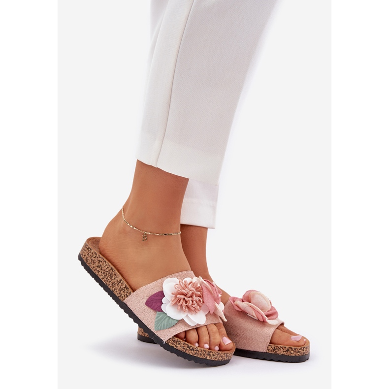 Frauenflip flops mit Blumen auf einer Korkplattform rosa 1