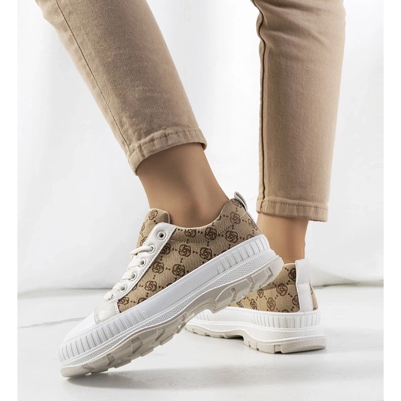 D/GMR Beige Turnschuhe auf der Meliko-Plattform 2