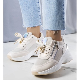 D/GMR Beige Sneaker mit Keilabsatz von Stacey 2