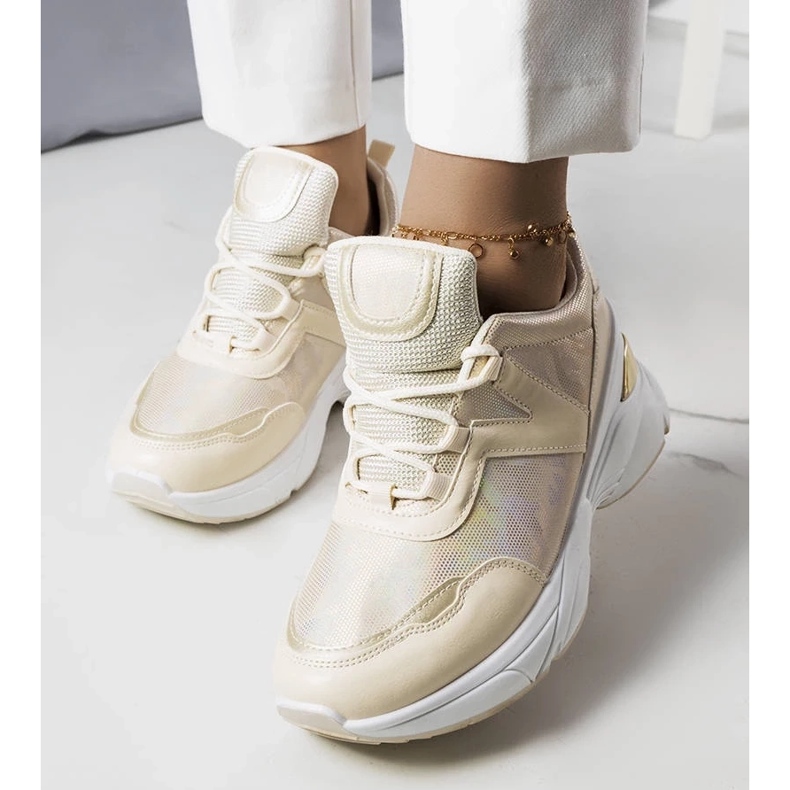 D/GMR Beige Sneaker mit Metallic-Einsätzen von Ruais 2