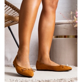 D/GMR Kamelfarbene Ballerinas mit spitzer Zehenpartie von Latour braun 2