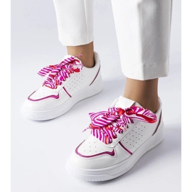 D/GMR Weiße Turnschuhe mit Pryor-Band 1