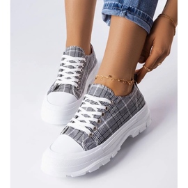 D/GMR Grau karierte Sneakers von McKeylor 2