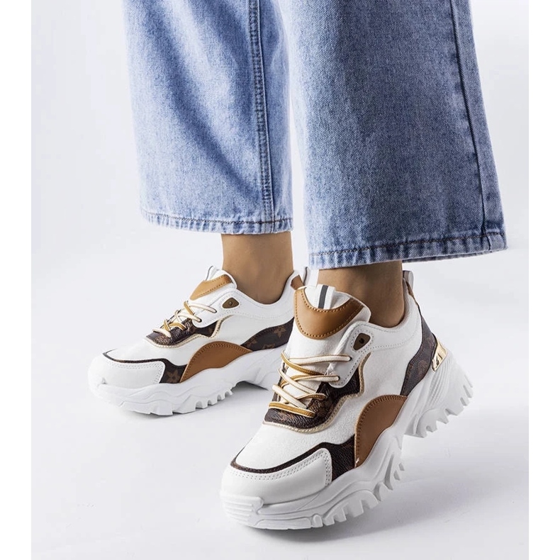 D/GMR Weiße Turnschuhe auf unregelmäßiger Sohle von Alta 2