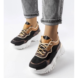 D/GMR Schwarze Sneaker auf unregelmäßiger Sohle von Alta 2