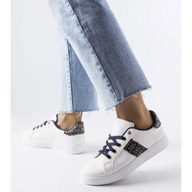 D/GMR Weiße Sneaker mit verziertem Obermaterial von Sauriol 1