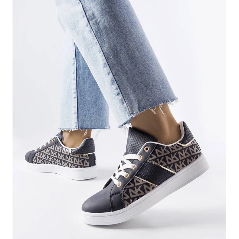 D/GMR Marineblaue Turnschuhe, verziert mit dem Bolduc-Monogramm 2