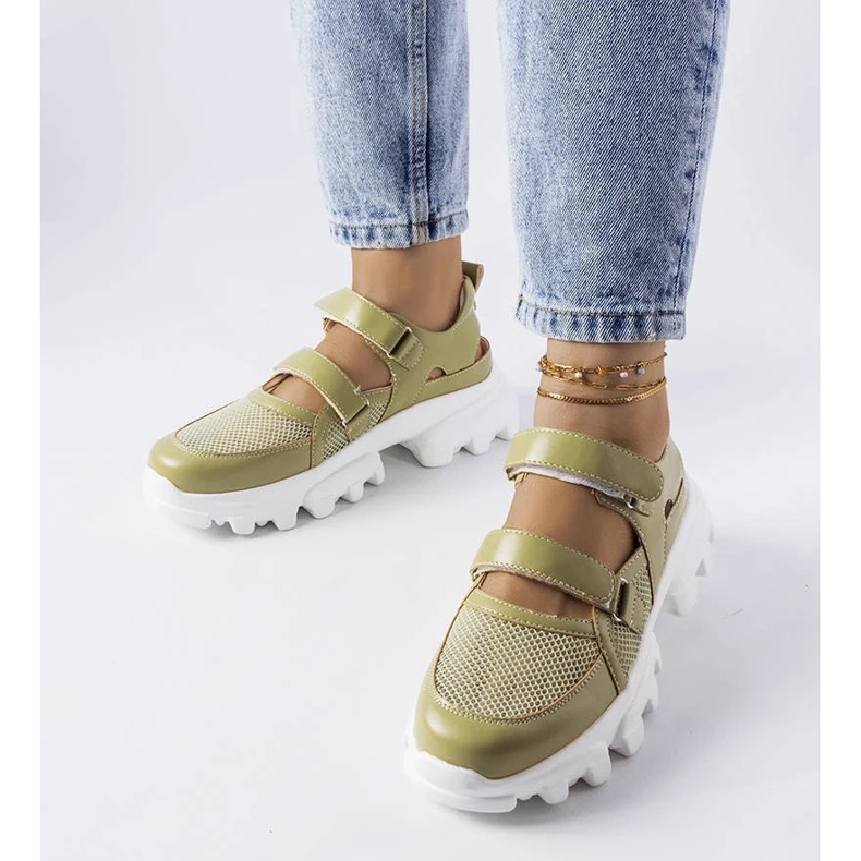 D/GMR Grüne Sneaker auf massiver Sohle von Djurs 2