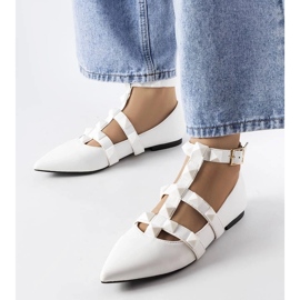 D/GMR Weiße Ballerinas mit spektakulärem Blur-Verschluss 1