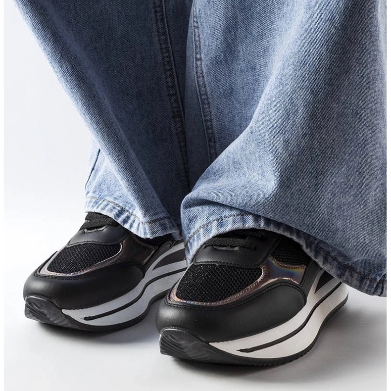 D/GMR Schwarze Turnschuhe auf der dicken alleinigen Ethel 2