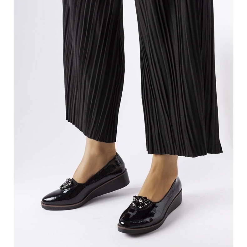 D/GMR Schwarze Lackballerinas mit Mellori-Verzierung 2