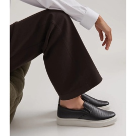 Schwarze, durchbrochene Slip-On-Sneaker von Towns 2