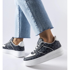 D/GMR Schwarze Turnschuhe, verziert mit dem Sands-Monogramm 1